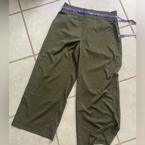 Old Navy wide leg stretch tech pants. Size xl